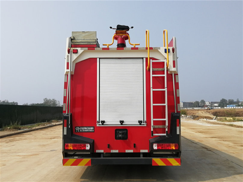 豪沃單橋泡沫消防車(chē)(8噸)圖片